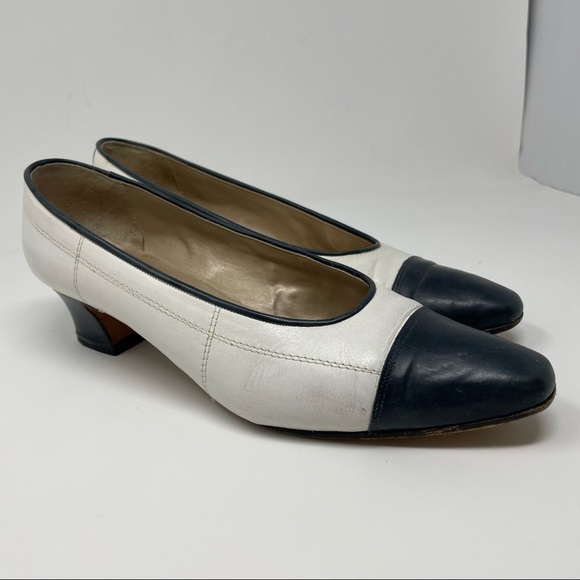 VAN ELI Vintage Navy and Ivory Pumps size 9N - Picture 2 of 12